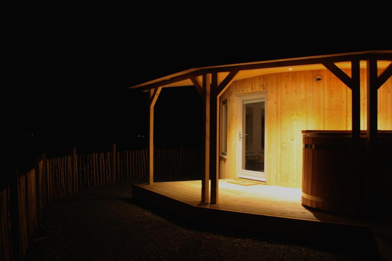 Skye Cabins Skeabost Ngoại thất bức ảnh