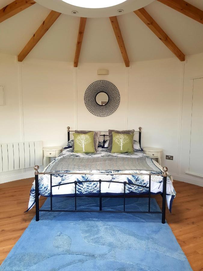 Skye Cabins Skeabost Ngoại thất bức ảnh